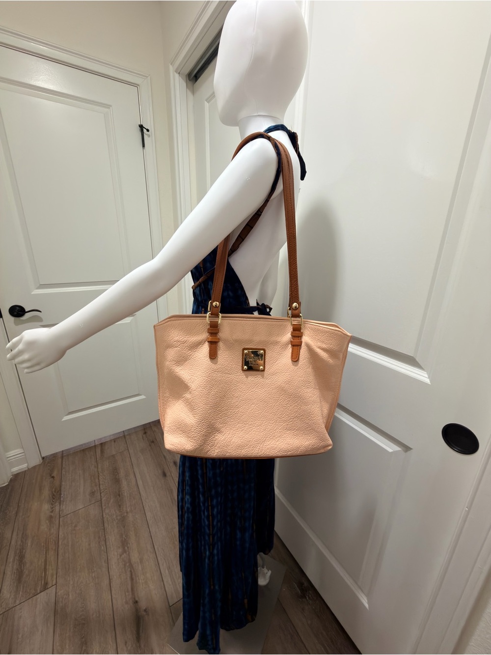 Valentina Peach Tote with Tan Straps